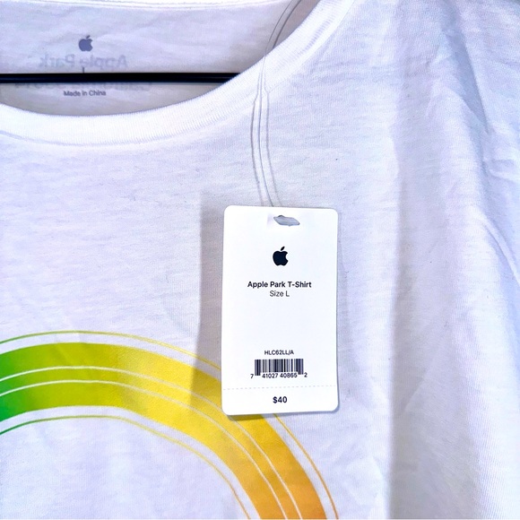 Official Apple Merchandise Apple Park T-Shirt Large NWT - Picture 4 of 8